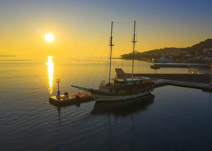 With Parking Space Tkon, Pasman - 24359 تكون